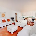Prainha Calm Retreat In Alvor